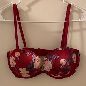 Bundle of 4 Victoria’s Secret and VS PINK Bras 32D